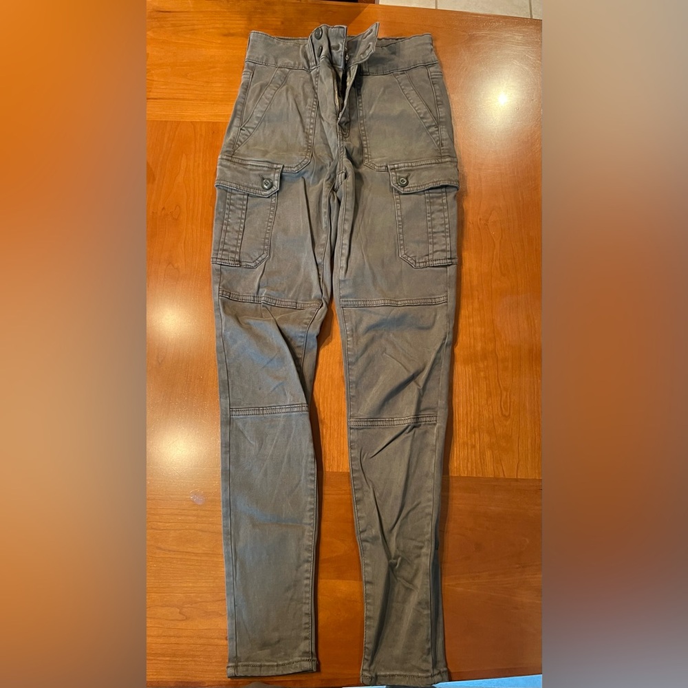 Green American eagle cargo pants, size 2